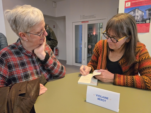 Violaine Bérot en dédicaces