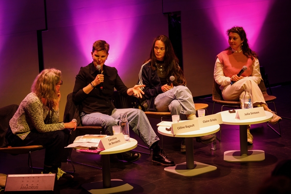 café littéraire avec Céline Bagault, Claire Griois et Julia Sintzen, animé par Caroline de Benedetti