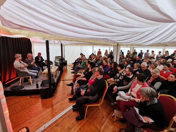café littéraire avec Sorj Chalandon et Yahia Belaskri